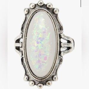 Fashion Ring - Bohemian style faux stone & metal ring - NWOT - size 7